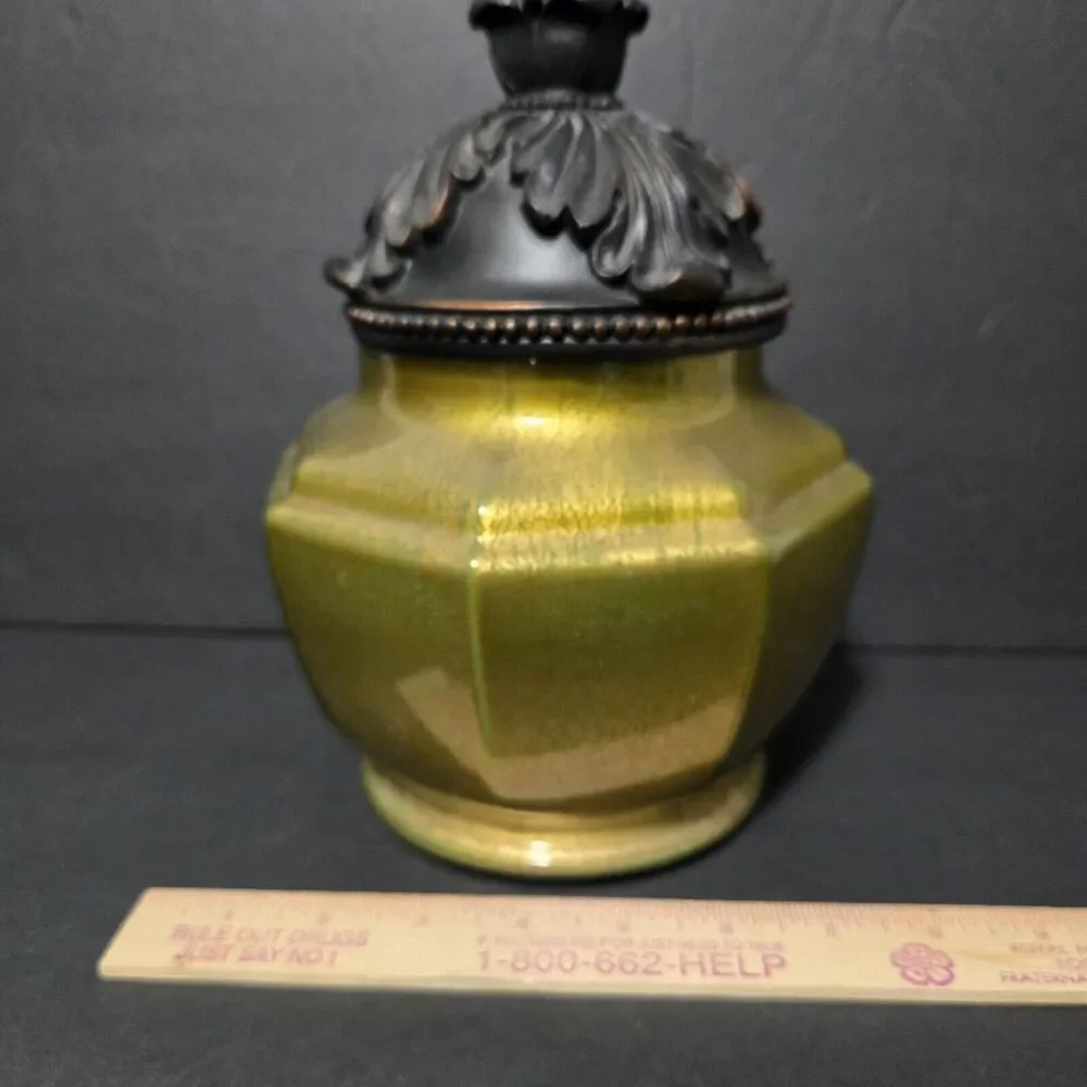 Decorative & Ornate Ceramic Glass Vase Jar With Lid‎